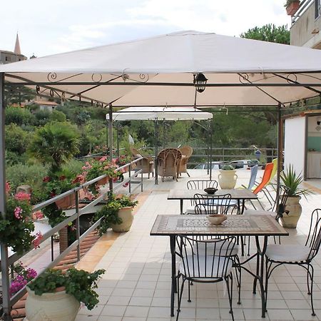 B&B Villa Letizia Castelbuono  Eksteriør billede