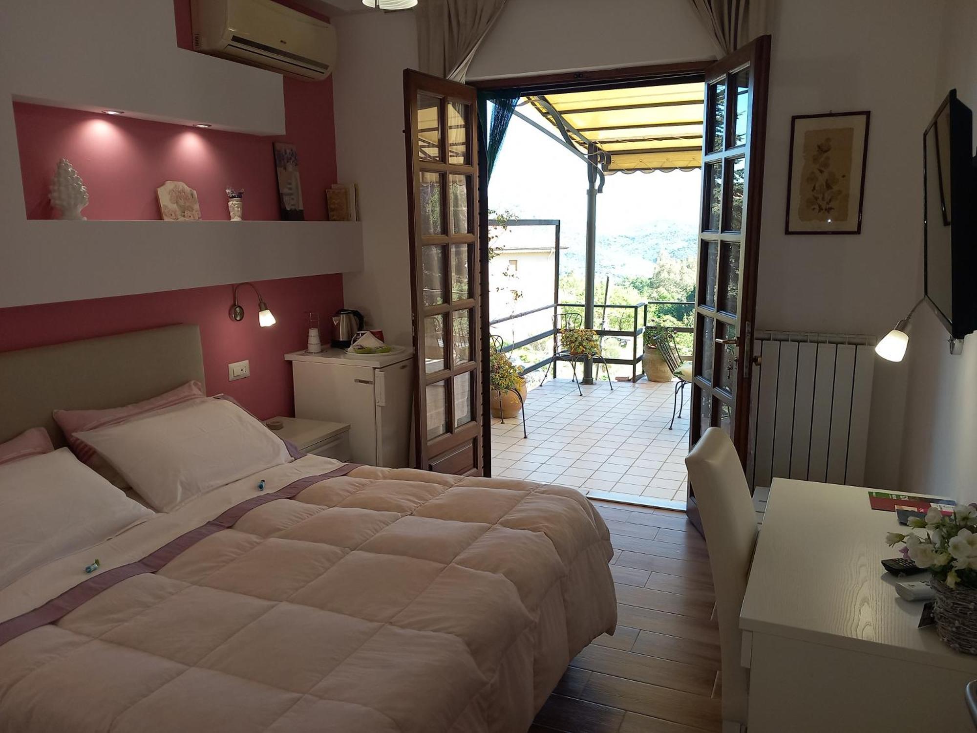 B&B Villa Letizia Castelbuono  Eksteriør billede