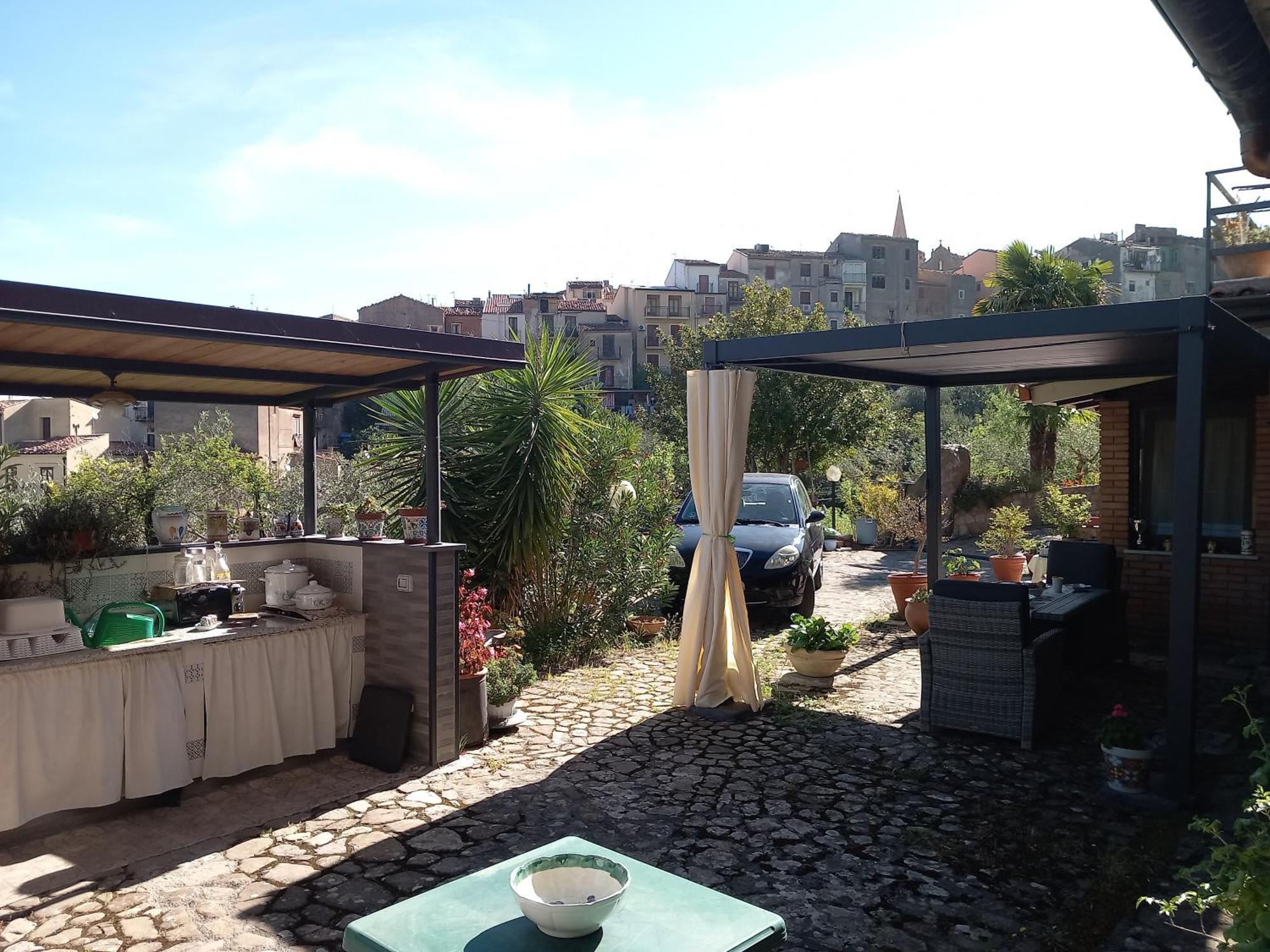 B&B Villa Letizia Castelbuono  Eksteriør billede