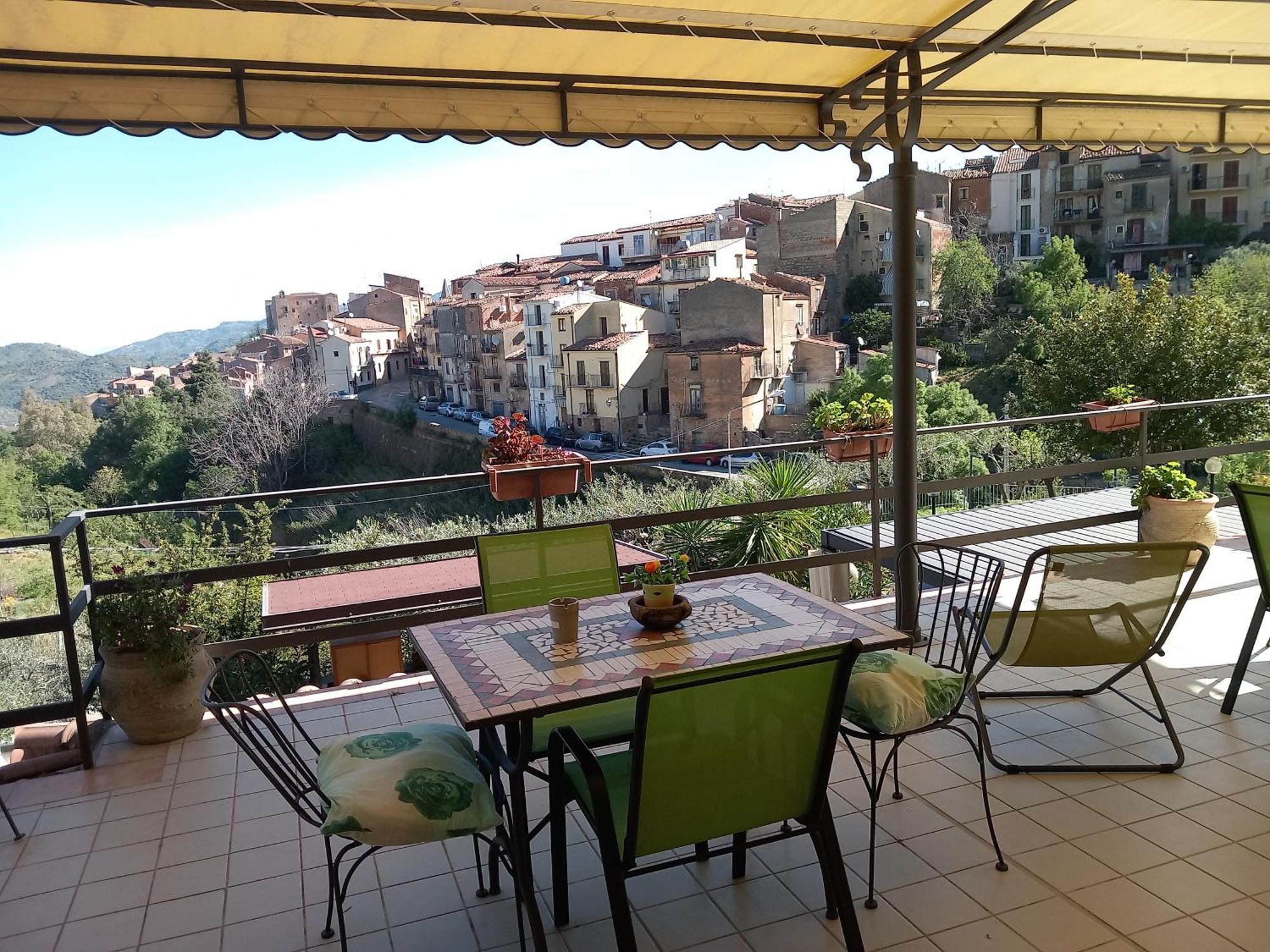 B&B Villa Letizia Castelbuono  Eksteriør billede